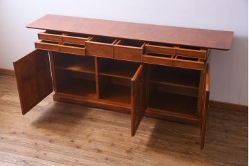 アンティーク家具　高級品!　三方総ケヤキ玉杢材突板仕上げ　重厚で上品なサイドボード(カウンターキャビネット)