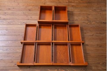 アンティーク家具　高級品!　三方総ケヤキ玉杢材突板仕上げ　重厚で上品なサイドボード(カウンターキャビネット)