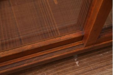 レトロ家具　昭和レトロ　ヒノキ材　シンプルな木枠が味わい深いガラスケース(ショーケース、陳列棚)