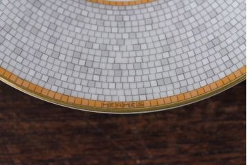 中古　Hermes(エルメス)　モザイク ヴァンキャトル　スクエアプレート、カップ&ソーサー、ティーキャディーセット(洋食器)(定価合計約14万円)