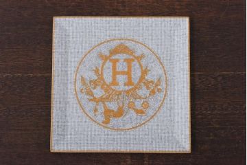 中古　Hermes(エルメス)　モザイク ヴァンキャトル　スクエアプレート、カップ&ソーサー、ティーキャディーセット(洋食器)(定価合計約14万円)