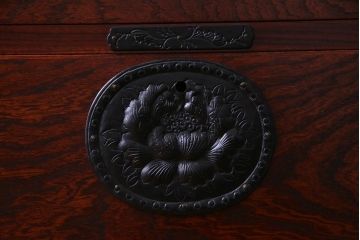 アンティーク家具　当店リメイク　岩谷堂箪笥　重厚で品の良い金具の脚付き整理箪笥(戸棚、チェスト、引き出し、和タンス)