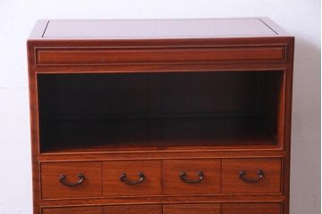 ビンテージ 民芸家具　カリン無垢材　花梨　上品な佇まいの引き出し(薬箪笥)(定価約29万円)