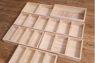ビンテージ 民芸家具　カリン無垢材　花梨　上品な佇まいの引き出し(薬箪笥)(定価約29万円)