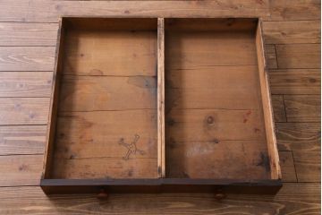 アンティーク家具　フランスアンティーク　パイン材　使い込まれた風格の漂うキャスター付きテーブル(デスク、在宅ワーク、在宅用カフェテーブル)