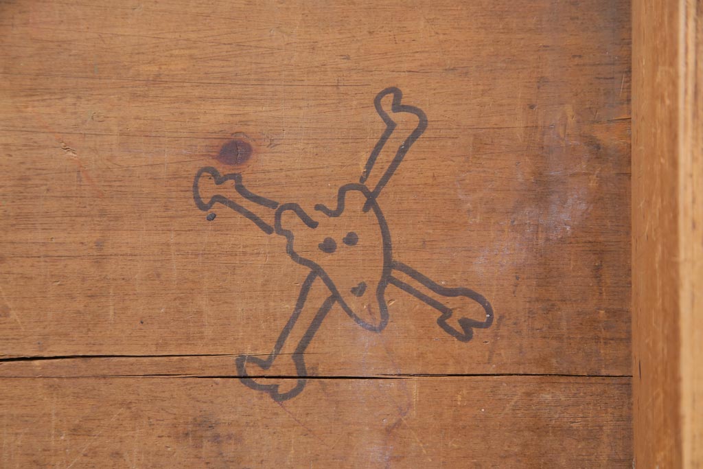 アンティーク家具　フランスアンティーク　パイン材　使い込まれた風格の漂うキャスター付きテーブル(デスク、在宅ワーク、在宅用カフェテーブル)