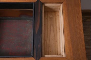 アンティーク雑貨　和製アンティーク　銅燗壺付き　ケヤキ・黒柿　別格品!細部の意匠までこだわり抜かれた長火鉢(木製火鉢)