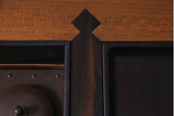 アンティーク雑貨　和製アンティーク　銅燗壺付き　ケヤキ・黒柿　別格品!細部の意匠までこだわり抜かれた長火鉢(木製火鉢)