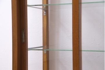 レトロ家具　昭和レトロ　脚付き　シンプルで素朴な小振りサイズの縦型ガラスケース(ショーケース)