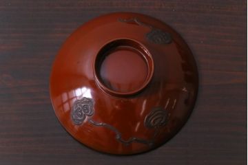 和製アンティーク　梅と松ぼっくりの図　羽反型　蒔絵木製椀8客セット(蓋付き椀)