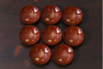和製アンティーク　梅と松ぼっくりの図　羽反型　蒔絵木製椀8客セット(蓋付き椀)
