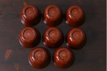 和製アンティーク　梅と松ぼっくりの図　羽反型　蒔絵木製椀8客セット(蓋付き椀)