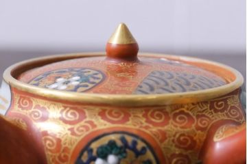 和製アンティーク　九谷焼　九谷庄三　色絵　牡丹と僧侶　茶器セット(急須、湯冷まし、湯呑み)