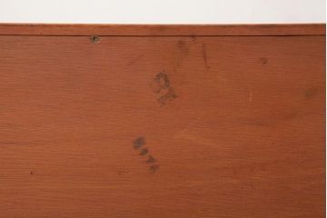 ヴィンテージ家具　北欧ビンテージ　G-PLAN(ジープラン)　チーク材　小振りで可愛らしいサイドテーブル(サイドキャビネット)