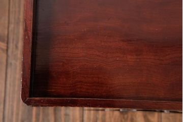 和製アンティーク　総ケヤキ材　艶やかな漆塗りが目を引くお膳