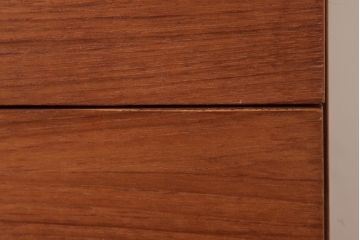 ヴィンテージ家具　北欧ビンテージ　AVALON　モダンな雰囲気漂う個性的な取っ手のチェスト(引き出し、サイドボード)(1)