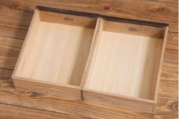 アンティーク家具　和製アンティーク　縞黒檀・ケヤキ材　細部までこだわったつくりの茶棚(飾り棚)