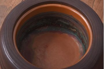 アンティーク雑貨　和製アンティーク　味のある木目を楽しめる刳り貫き火鉢(木製火鉢)(1)