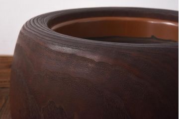 アンティーク雑貨　和製アンティーク　味のある木目を楽しめる刳り貫き火鉢(木製火鉢)(1)