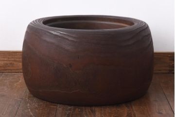 アンティーク雑貨　和製アンティーク　味のある木目を楽しめる刳り貫き火鉢(木製火鉢)(2)