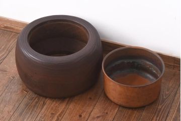 アンティーク雑貨　和製アンティーク　味のある木目を楽しめる刳り貫き火鉢(木製火鉢)(2)