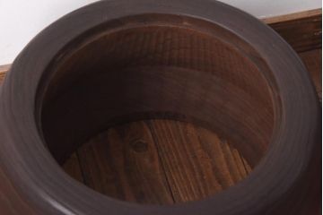 アンティーク雑貨　和製アンティーク　味のある木目を楽しめる刳り貫き火鉢(木製火鉢)(2)