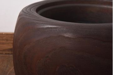 アンティーク雑貨　和製アンティーク　味のある木目を楽しめる刳り貫き火鉢(木製火鉢)(2)
