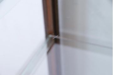 レトロ家具　昭和レトロ　ナラ材　どっしりとした佇まいの大型ガラスケース(ショーケース、陳列棚、飾り棚)