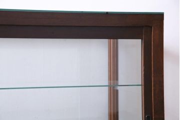 レトロ家具　昭和レトロ　ナラ材　どっしりとした佇まいの大型ガラスケース(ショーケース、陳列棚、飾り棚)