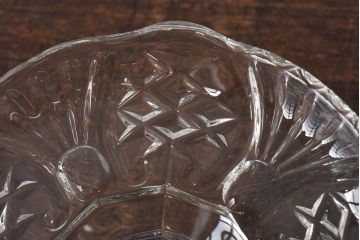 アンティーク雑貨　チェコスロバキア製　ボヘミアクリスタル　ぽってりとした厚みがあるガラスコンポート(プレスガラス)