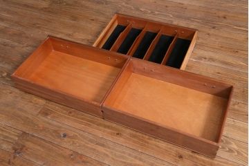 ヴィンテージ家具　北欧ビンテージ　G-PLAN　BBシリーズ　シックモダンなサイドボード(リビングボード)(1)