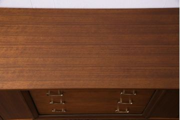 ヴィンテージ家具　北欧ビンテージ　G-PLAN　BBシリーズ　シックモダンなサイドボード(リビングボード)(1)