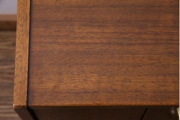 ヴィンテージ家具　北欧ビンテージ　G-PLAN　BBシリーズ　シックモダンなサイドボード(リビングボード)(1)