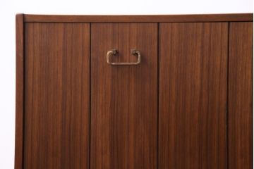 ヴィンテージ家具　北欧ビンテージ　G-PLAN　BBシリーズ　シックモダンなサイドボード(リビングボード)(1)