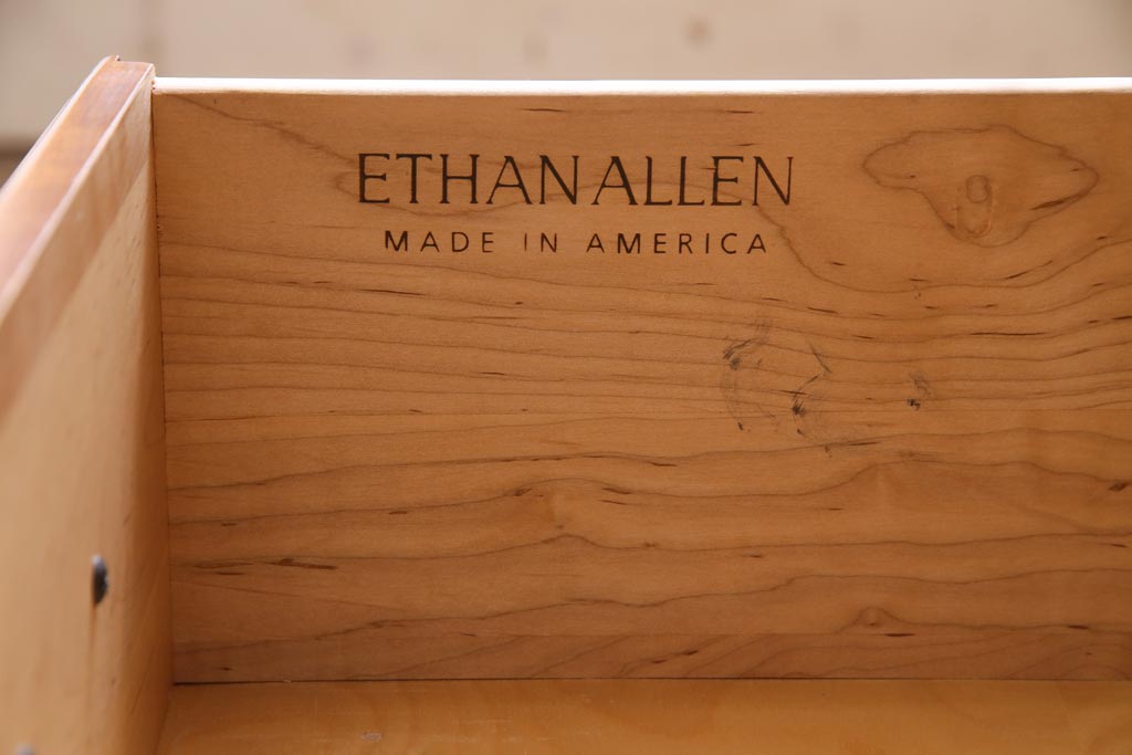 中古　ETHAN ALLEN(イーセンアーレン)　Contry Crossings　テレビキャビネット(AVボード、収納棚)