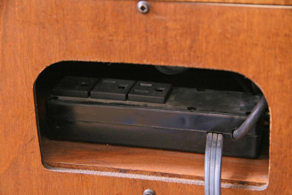 中古　ETHAN ALLEN(イーセンアーレン)　Contry Crossings　テレビキャビネット(AVボード、収納棚)