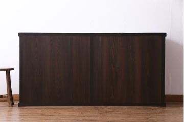 アンティーク家具　和製アンティーク　シンプルな中に味わいが感じられるガラス戸棚(収納棚、サイドボード)