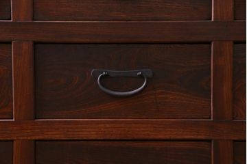 アンティーク家具　和製アンティーク　前面ケヤキ材　鮮明な杢目の引き出しが並んだ箪笥(サイドボード、チェスト)
