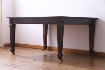 アンティーク家具　フランスアンティーク　マホガニー無垢材　直線的な装飾のエクステンションテーブル(ダイニングテーブル)