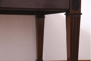 アンティーク家具　フランスアンティーク　マホガニー無垢材　直線的な装飾のエクステンションテーブル(ダイニングテーブル)