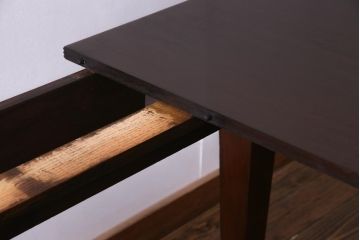 アンティーク家具　フランスアンティーク　マホガニー無垢材　直線的な装飾のエクステンションテーブル(ダイニングテーブル)