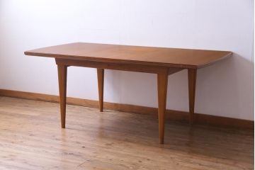 ヴィンテージ家具　イギリスビンテージ　チーク材　シンプルであたたかみのあるエクステンションテーブル(ダイニングテーブル)
