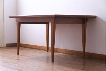 ヴィンテージ家具　イギリスビンテージ　チーク材　シンプルであたたかみのあるエクステンションテーブル(ダイニングテーブル)