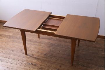 ヴィンテージ家具　イギリスビンテージ　チーク材　シンプルであたたかみのあるエクステンションテーブル(ダイニングテーブル)