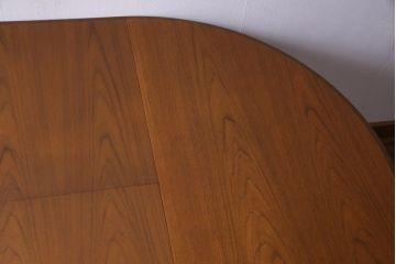ヴィンテージ家具　北欧ビンテージ　G-PLAN(ジープラン) あたたかな木の風合いが魅力的なエクステンションテーブル(ラウンドテーブル、ダイニングテーブル)(1)