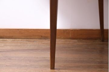 ビンテージ　北欧家具　チーク材　スタイリッシュなデザインが魅力的なバタフライテーブル(ダイニングテーブル、エクステンションテーブル)
