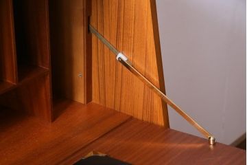 ヴィンテージ家具　北欧ビンテージ　Remploy　ノートパソコンでの作業に便利なライティングビューロー(デスク、在宅ワーク、在宅用簿記机)