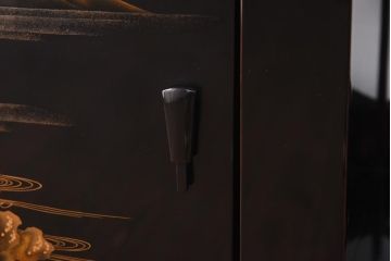 中古　極上品!　輪島漆器　輪島塗　大雅堂　大角裕二　山水蒔絵・螺鈿　飾り棚(定価約237万円)