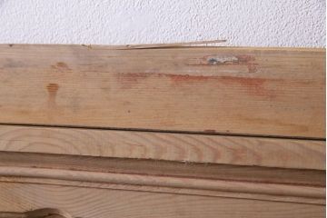 フランスアンティーク　素朴で温かな風合いの枠付き木製ドア(ディスプレイ、扉)