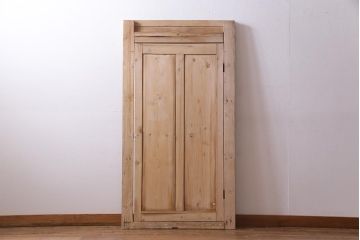 フランスアンティーク　素朴で温かな風合いの枠付き木製ドア(ディスプレイ、扉)